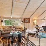 Сasa de vacaciones Lovely For 6 Guests In Perfect For A Family Or Friends Getaway