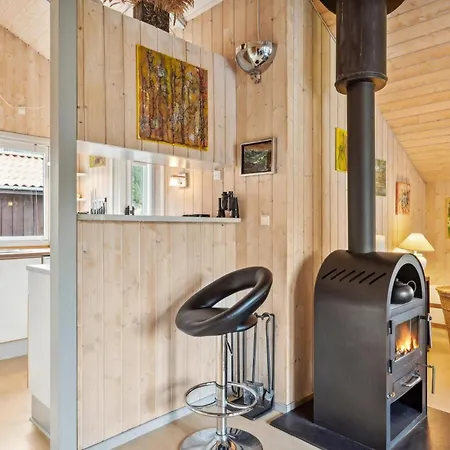Lovely For 6 Guests In Perfect For A Family Or Friends Getaway * Ebeltoft