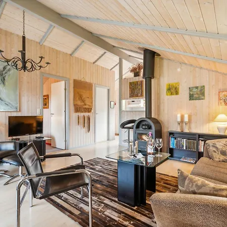 Charming And Cozy House Close To Ebeltoft, Holiday home *